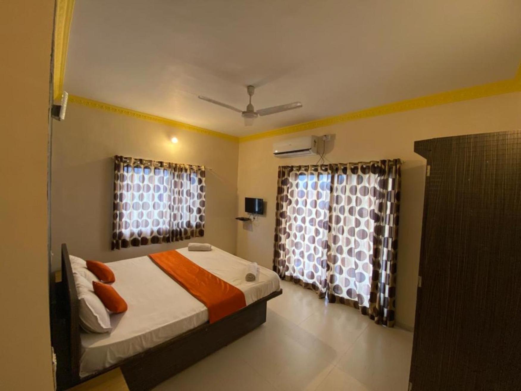 Hotel Twilight House Mahābaleshwar Exteriör bild